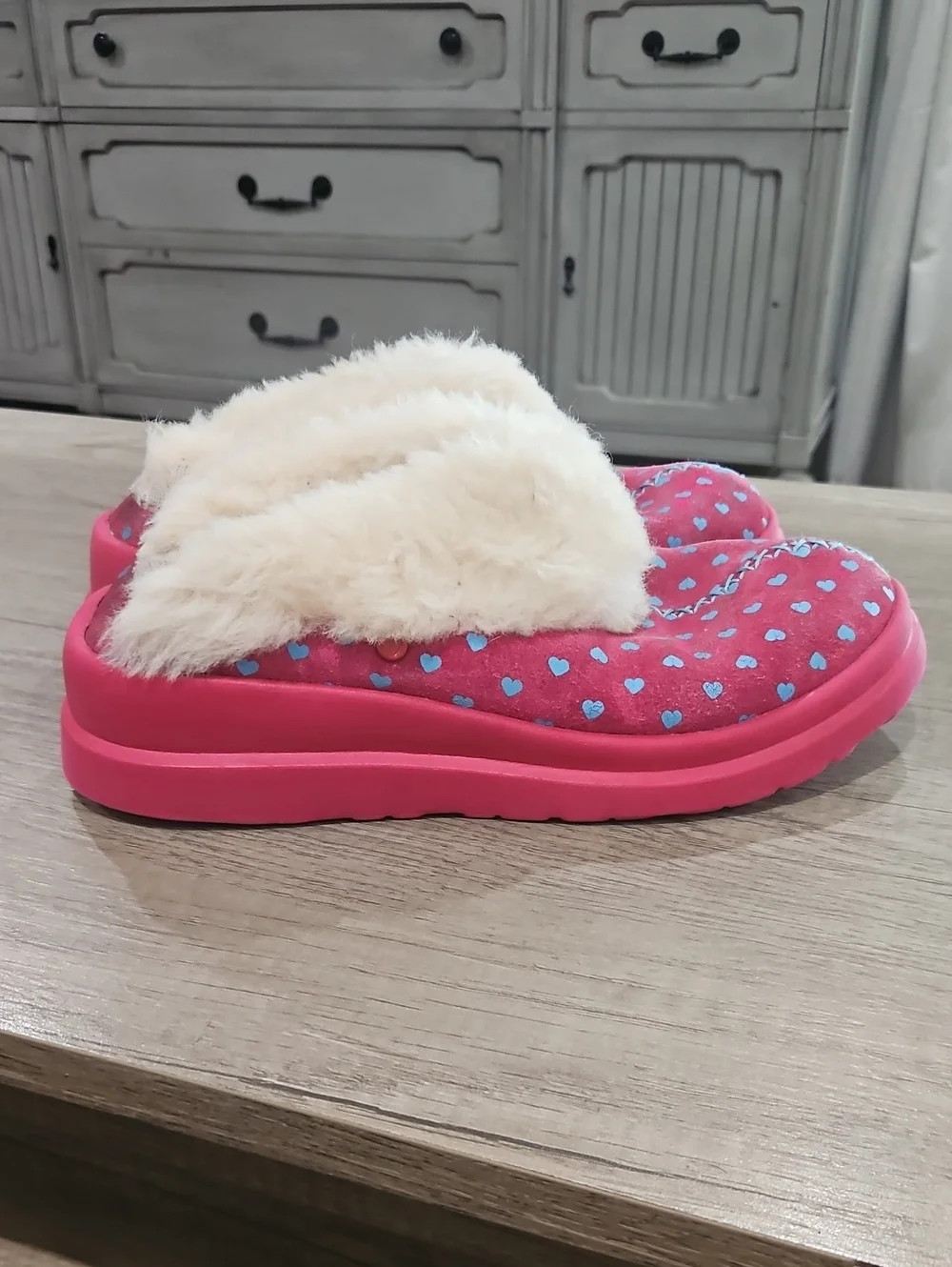 Ugg I love UGG Pink suede Heart Slippers size 5
